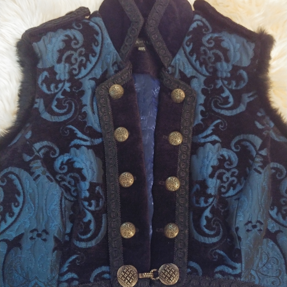 Brocade Vest fur trim